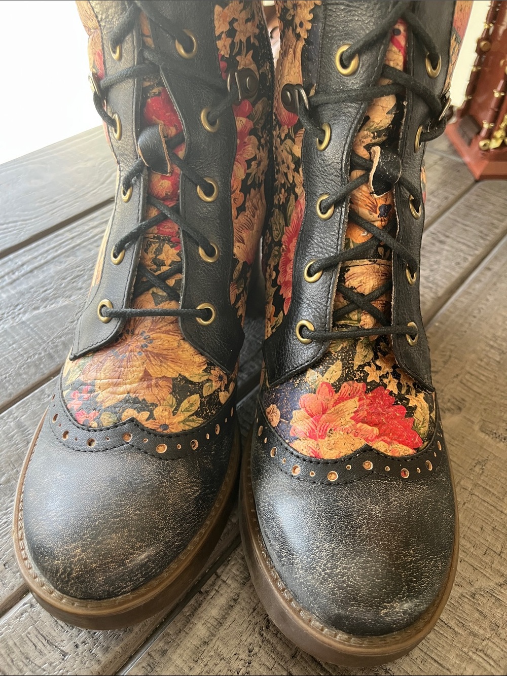 L’artiste Floral Lace-Up Women's Floral Boots - - Picture 5 of 14